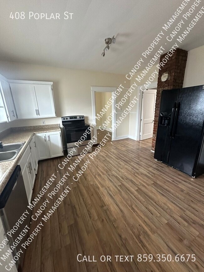 Building Photo - 408 Poplar St