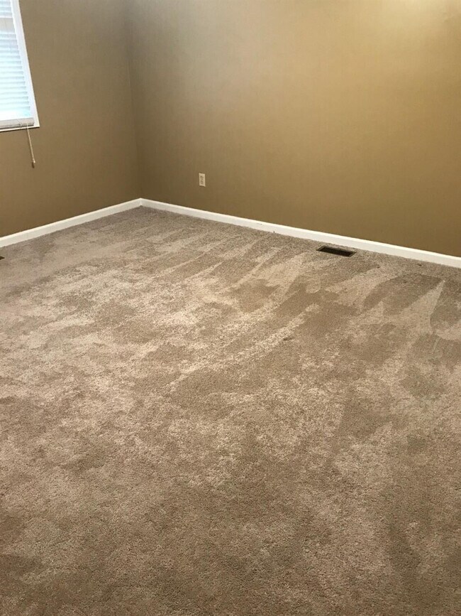 Building Photo - 312 McDowell Dr