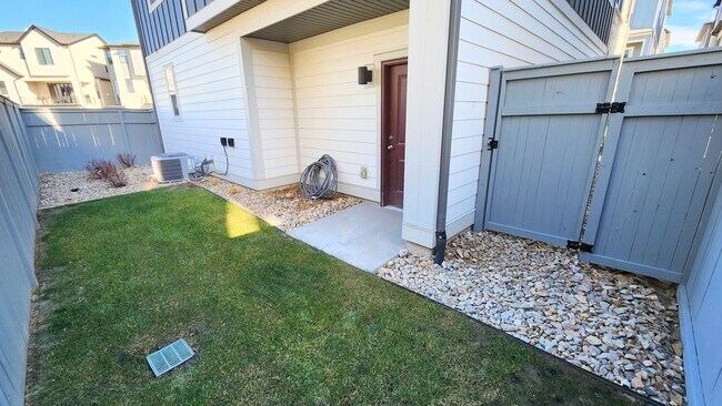 Building Photo - 2773 Tower Ml Wy