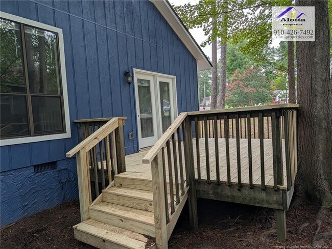 Building Photo - 482 Corning Pl