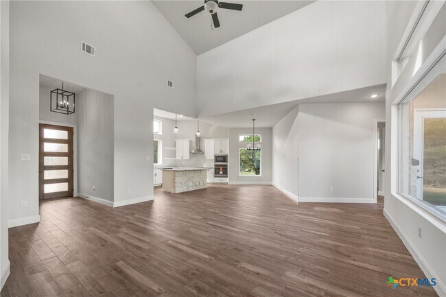 Building Photo - 118 Cap Rock