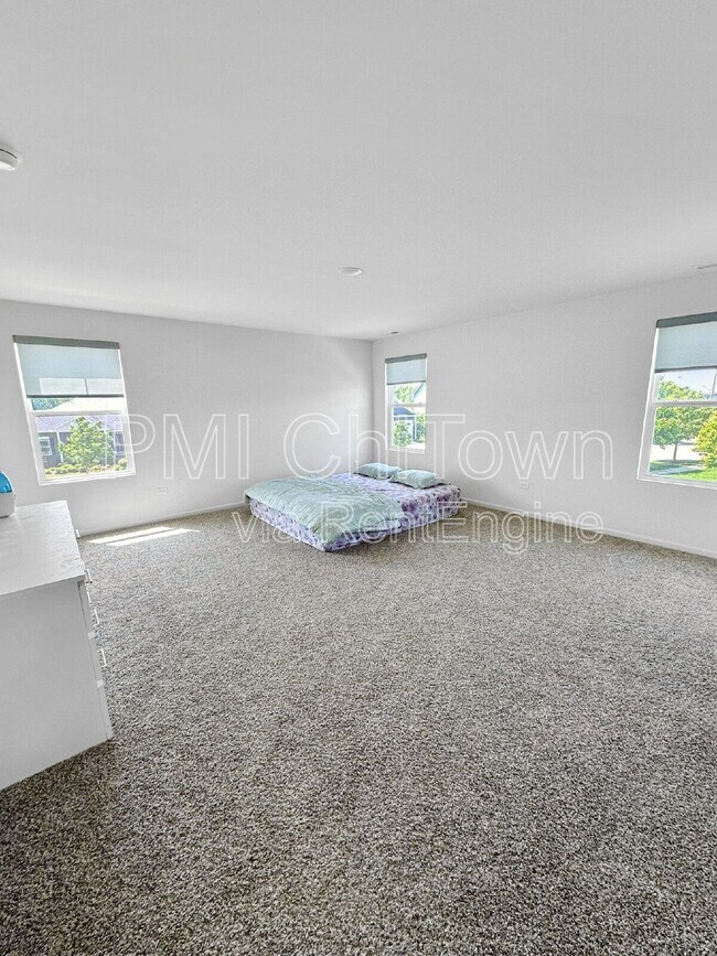 Building Photo - 765 Kentshire Cir