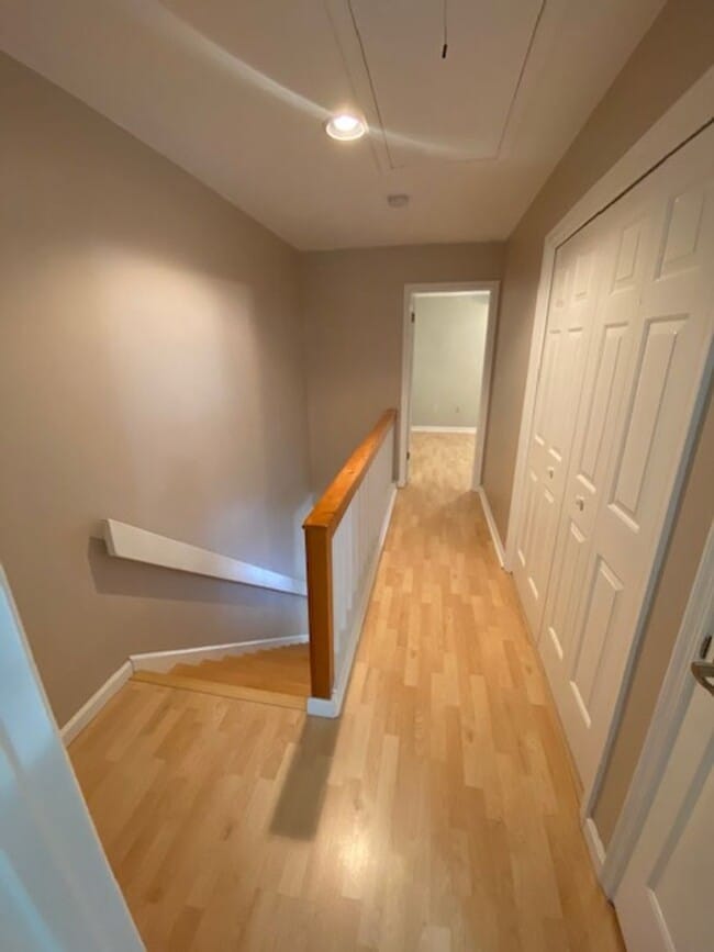 Building Photo - Charming 2-Bedroom Townhome in Glades Community!