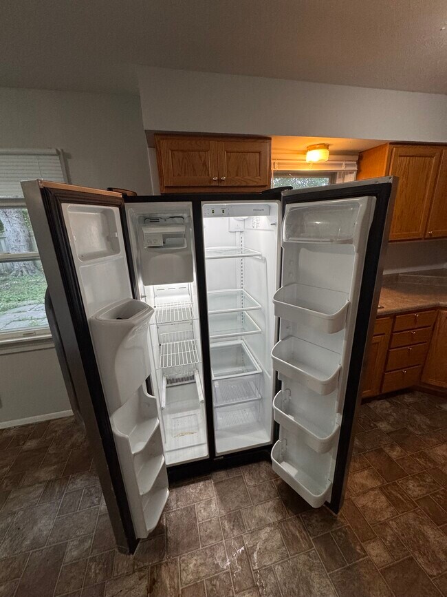 Building Photo - 514 S Pine St