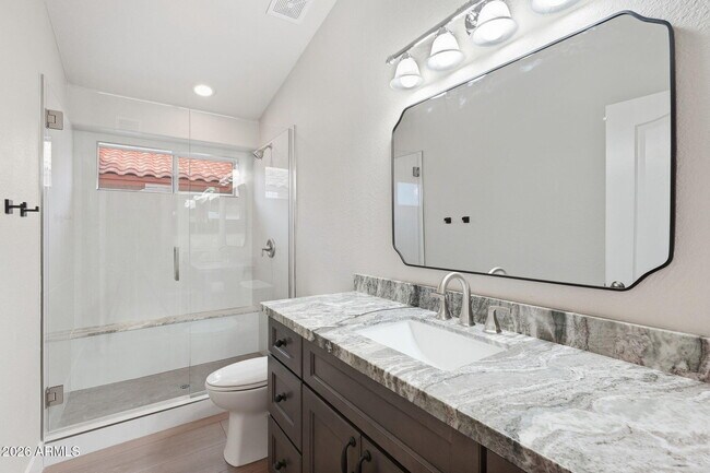 Building Photo - 9941 W Tonopah Dr