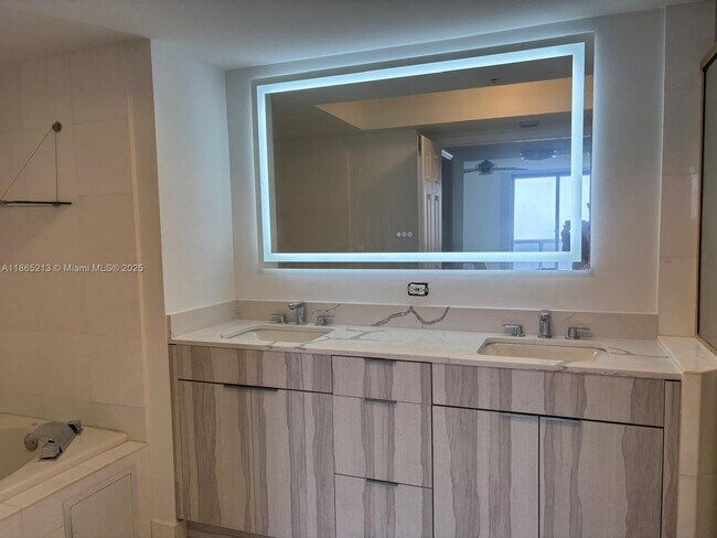 Building Photo - 6301 Collins Ave