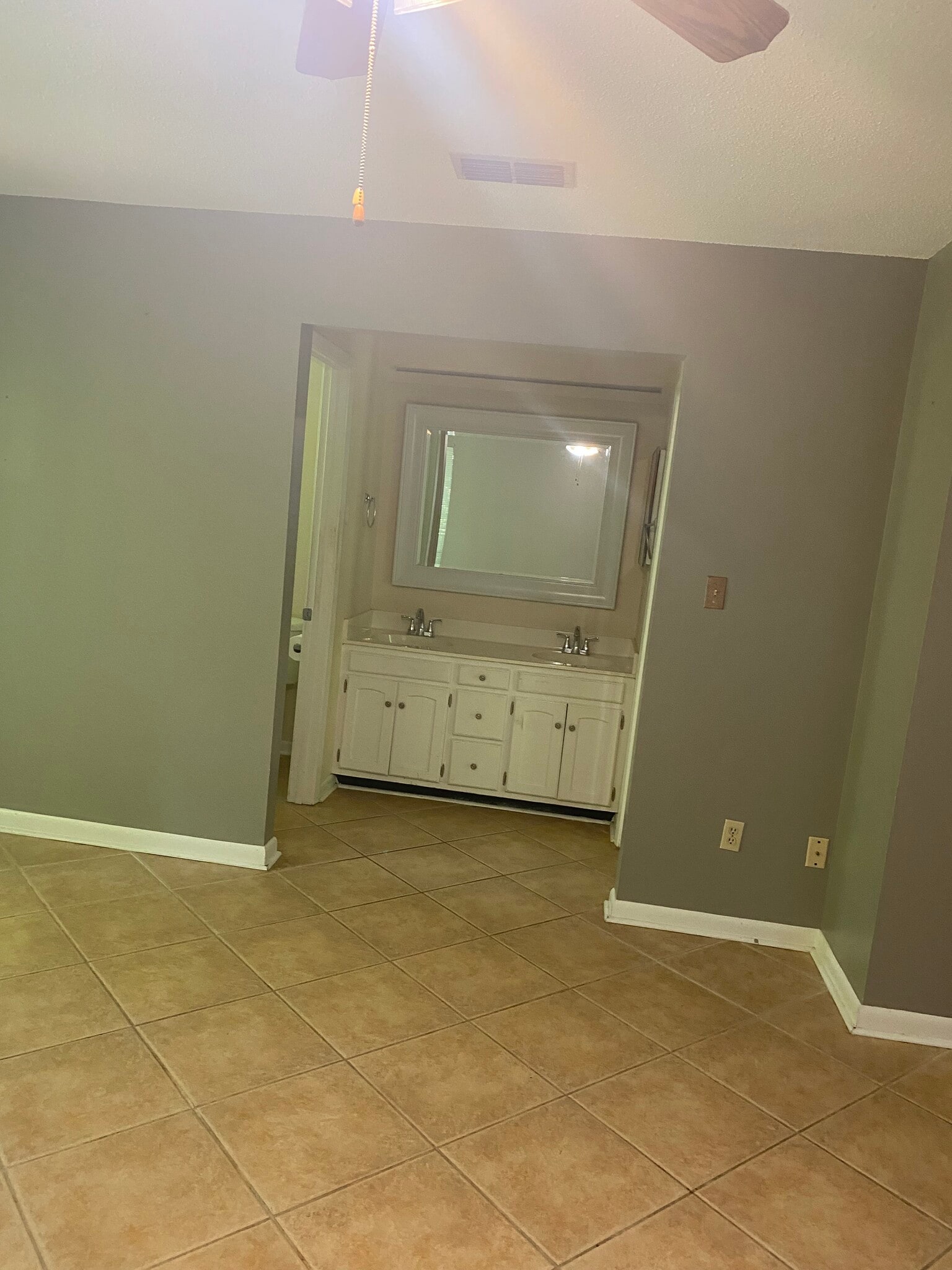 Building Photo - 56105 Diamondhead Dr E