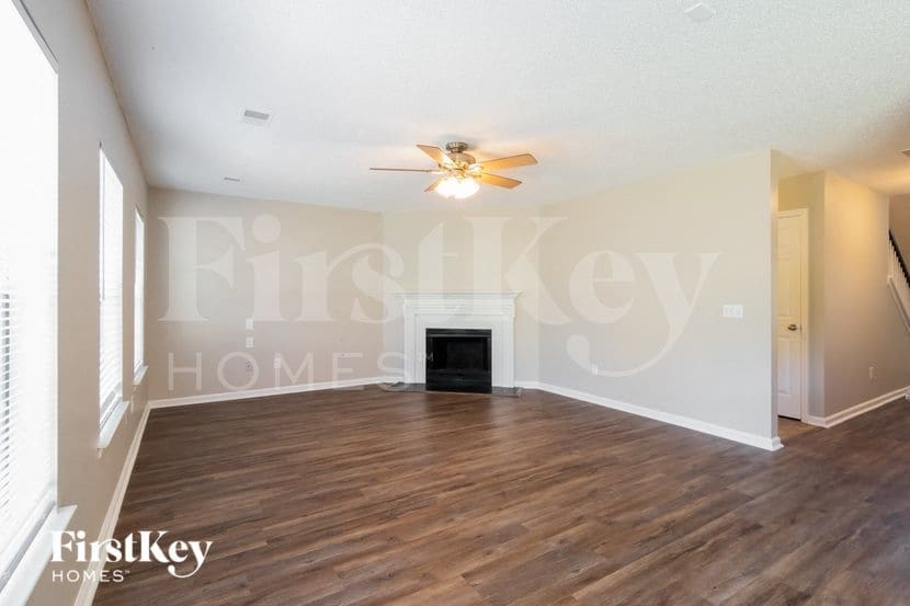 Building Photo - 528 Beverly Dr