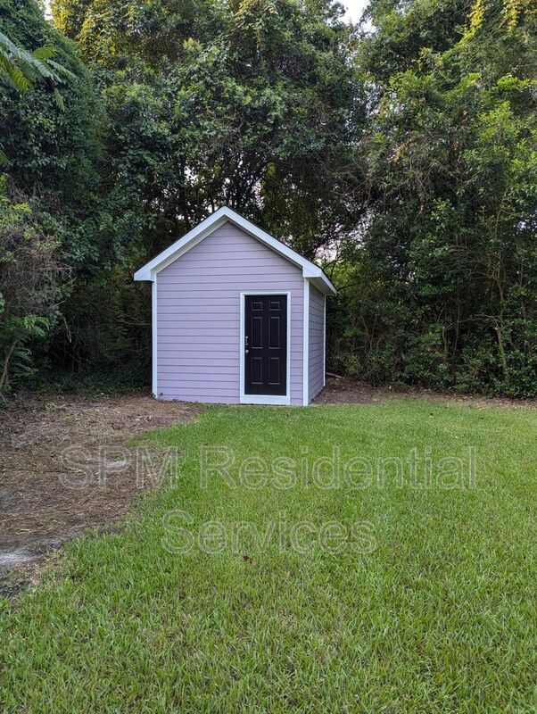 Building Photo - 10 Barnard Dr