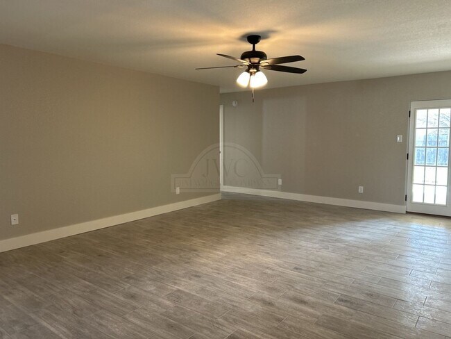 Building Photo - 316 Timber Ridge Dr