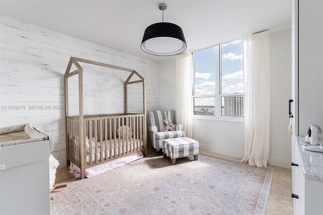 Building Photo - 701 Brickell Key Blvd