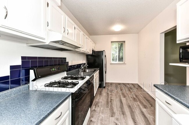 Building Photo - 11831 Shire Ct