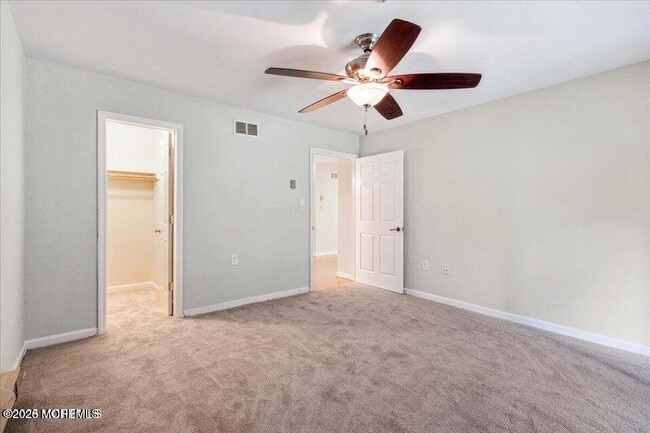 Building Photo - 70 Overlook Way