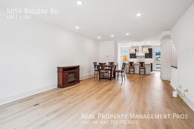 Building Photo - 5054 Bigleaf Rd