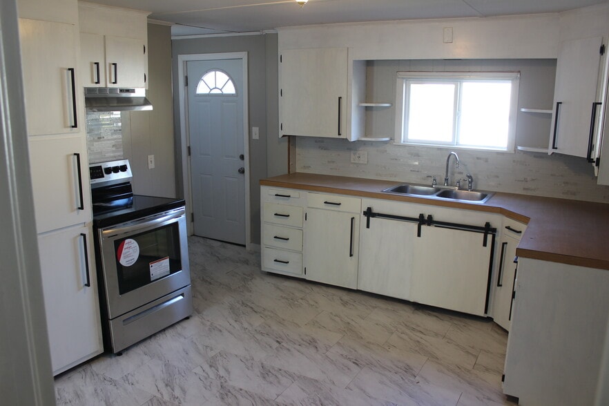 Kitchen - 5 1st Ave