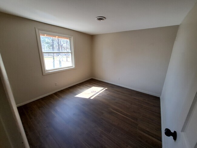 Building Photo - 109 Holiday Island Dr