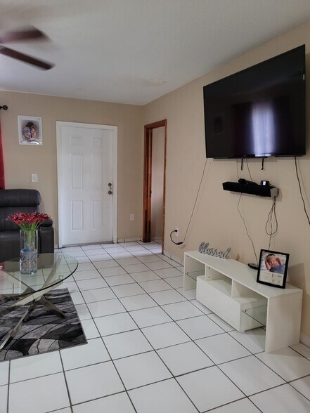 Building Photo - 10932 SW 25th St