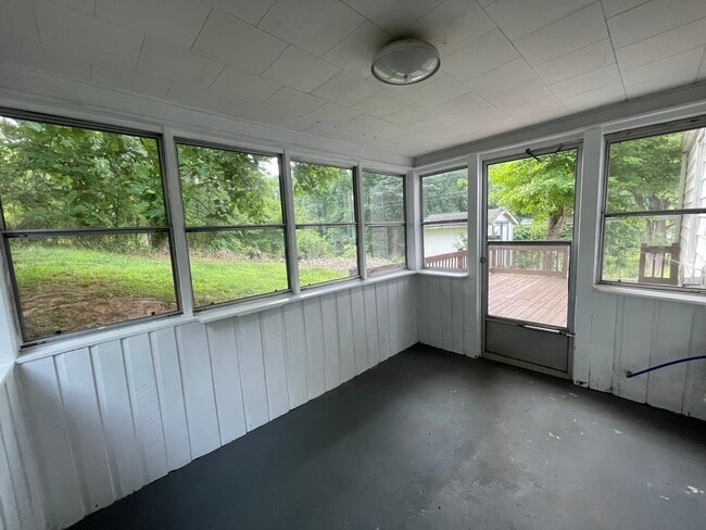 Building Photo - 125 Masonic Dr