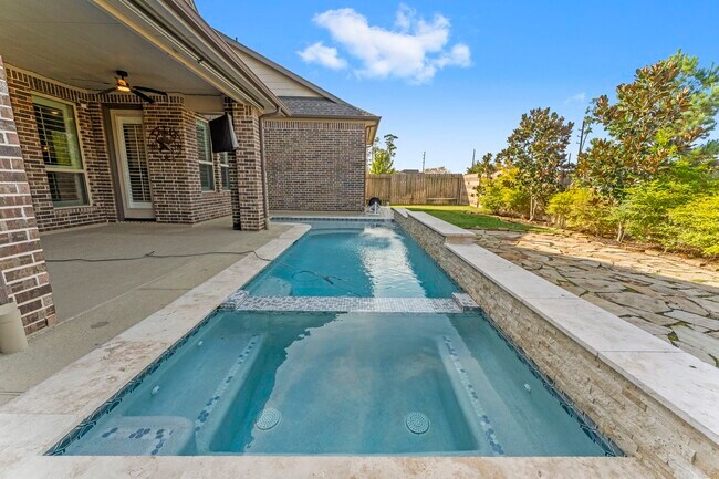 Building Photo - 27907 Emerald Vista Dr