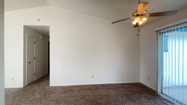 Building Photo - 1331 Mary Jo Dr