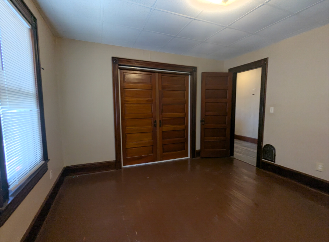 Building Photo - 1220 Schlager St