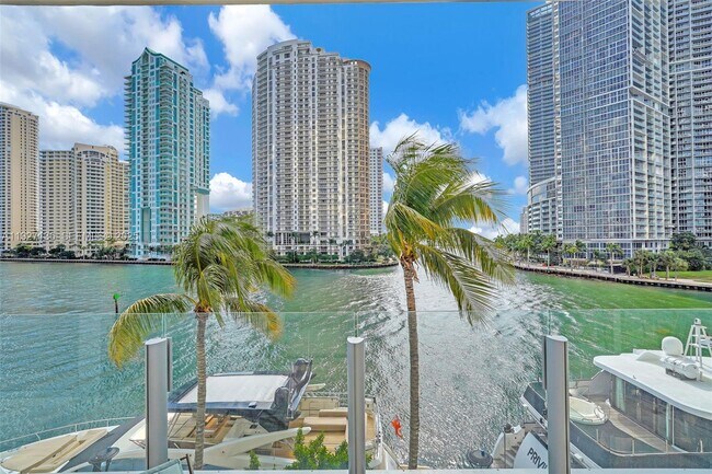 Building Photo - 300 Biscayne Blvd Way