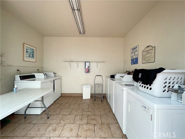 Building Photo - 314 Monterey Rd