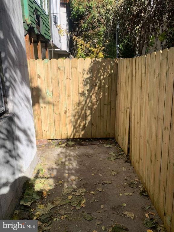 Building Photo - 2423 N Park Ave