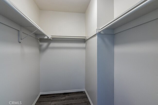 Building Photo - 25040 Everett Dr