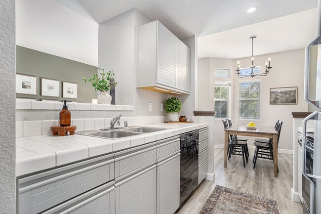 Building Photo - CANYON MEADOWS - Pleasanton's highly desired hidden gem complex...