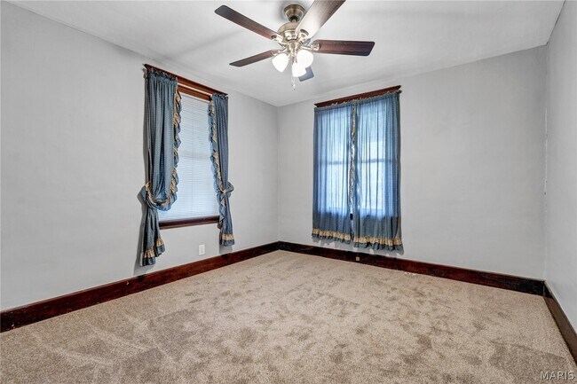 Building Photo - 7070 Winona Ave