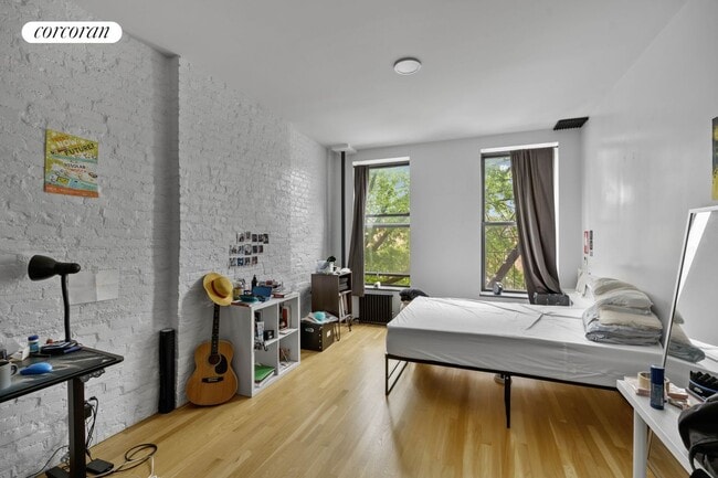 Building Photo - 566 Vanderbilt Ave