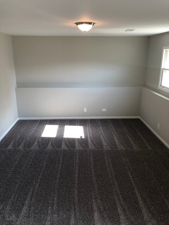 Building Photo - 2914 Frank Turk Dr