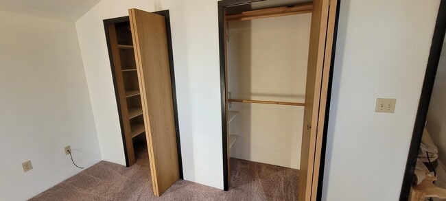 Building Photo - 51075 Kalgin Dr