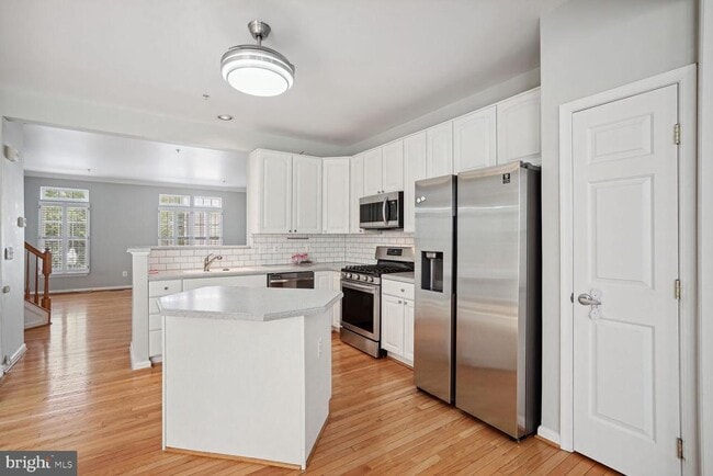 Building Photo - 5104 Grimm Dr