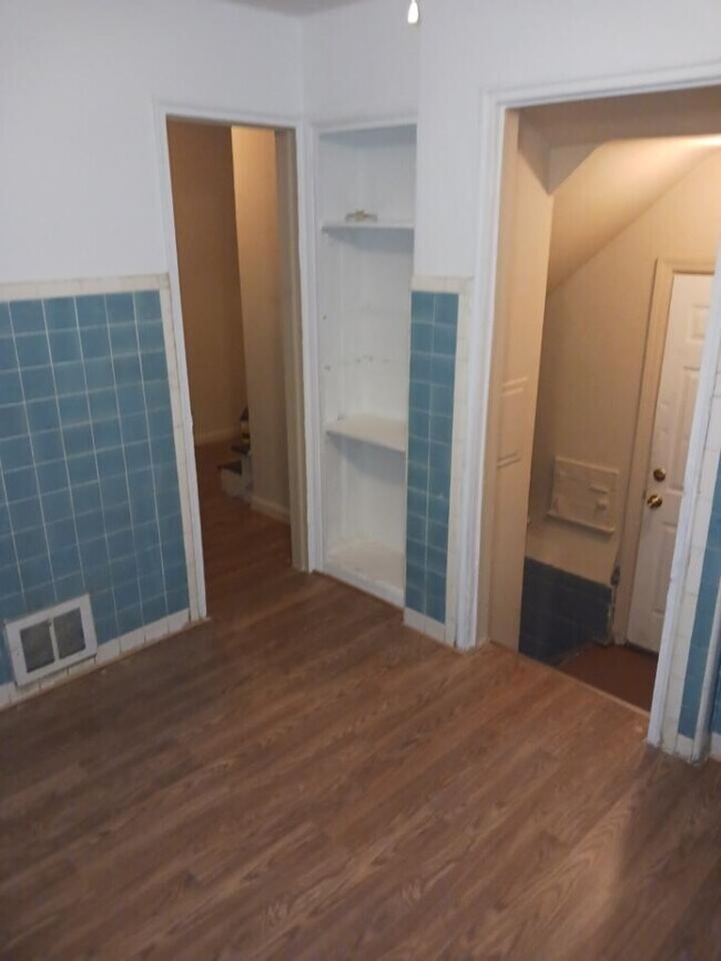 Building Photo - 3364 Ewald Cir