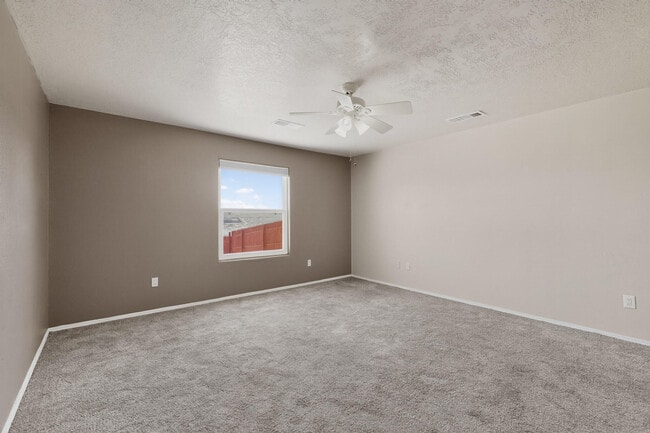 Building Photo - 16 Sheba Pl