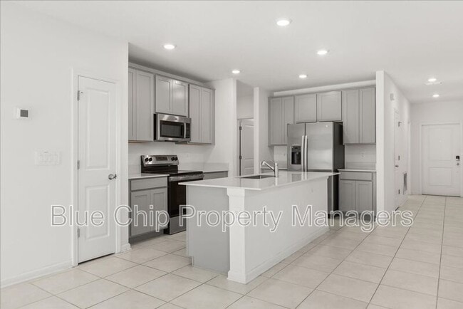 Building Photo - 1725 White Water Ct