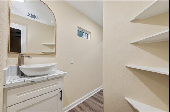 Building Photo - 2725 Avenue F