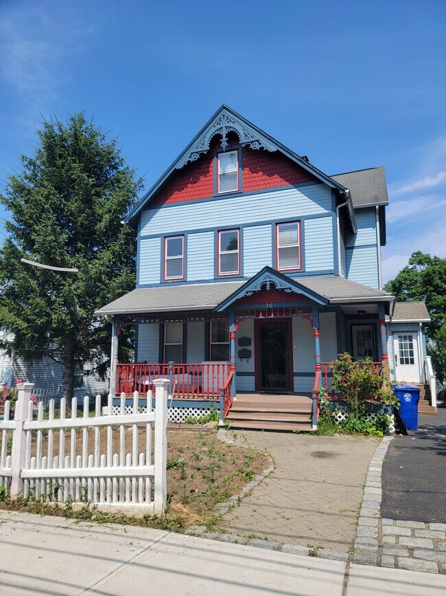 Primary Photo - 16 Elmwood Ave