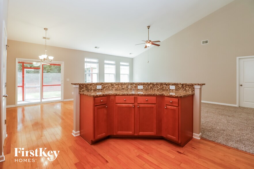 Building Photo - 115 Marinella Dr