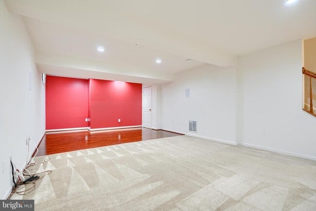 Building Photo - 7211 Lyndsey Way