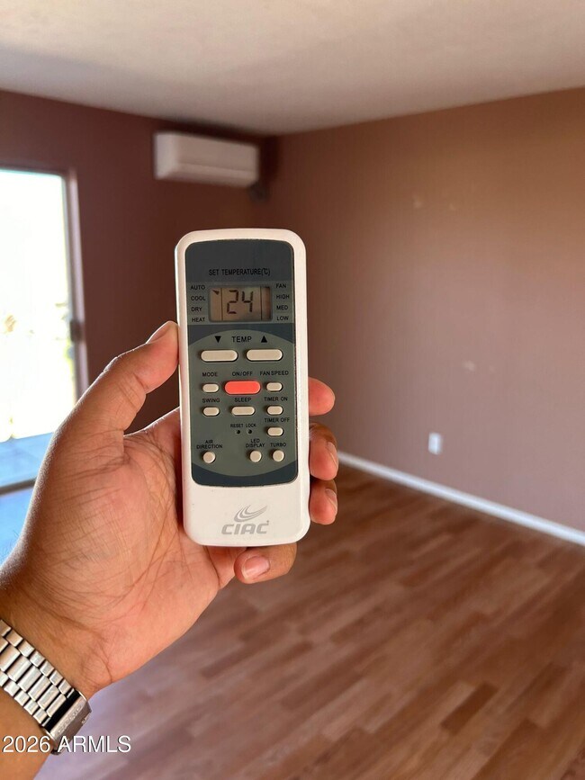 Building Photo - 1955 E 8th St