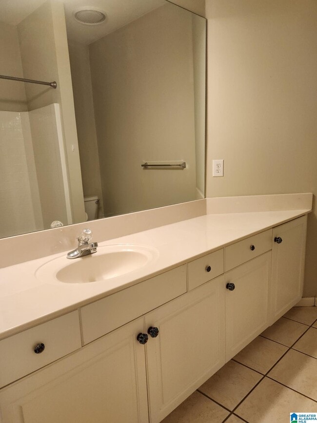 Building Photo - 108 Holland Trail