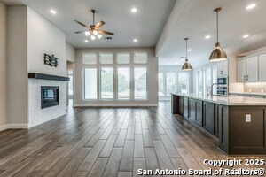 Building Photo - 361 Bridle Trl
