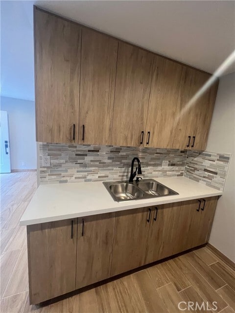 Building Photo - 13425 Vanowen St