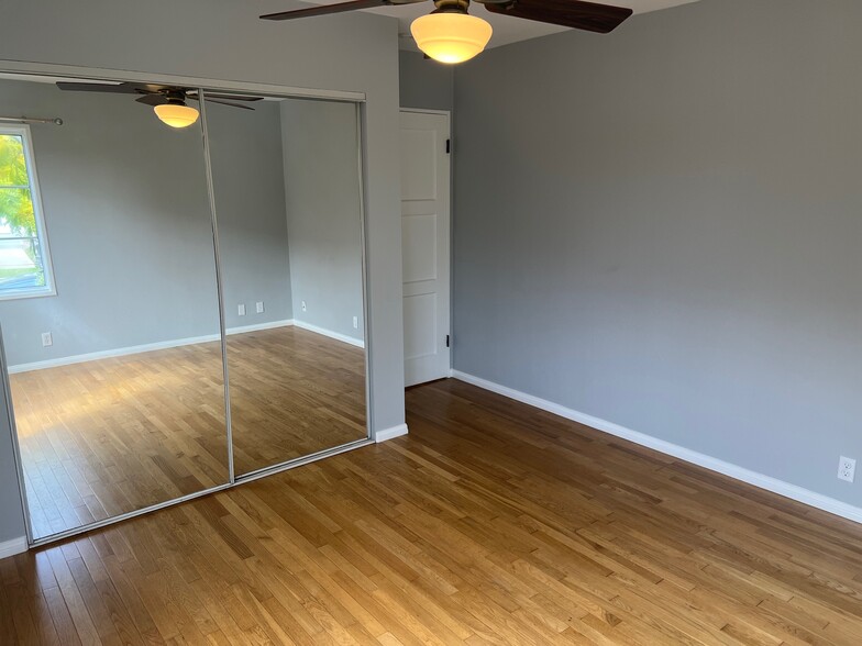 Building Photo - 3841 Westwood Blvd