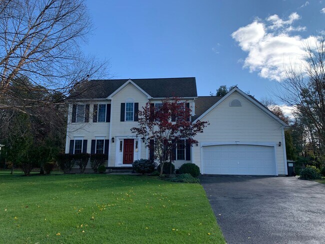 Building Photo - Beautiful Single Family For Rent NOW! Must...