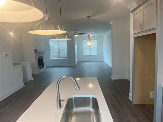 Building Photo - 4400 Sims Park Pl.