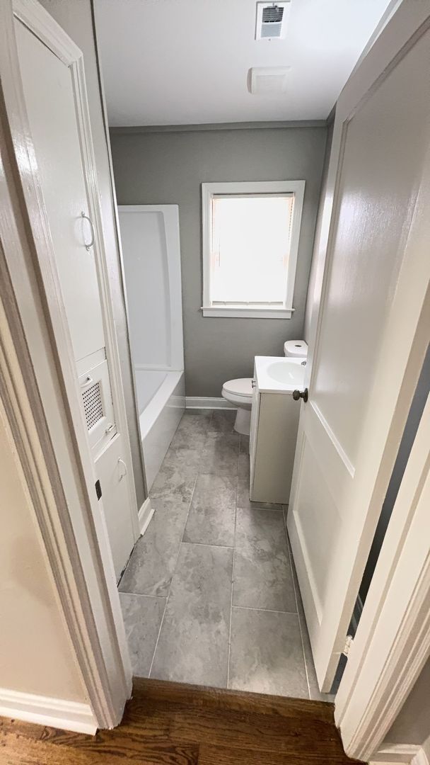 Building Photo - Charming 3BR Home with Large Backyard – Section 8 Welcome